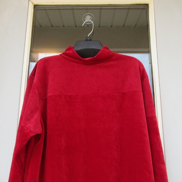 NWT Vintage Red long sleeve velour or velvet like shirt size M - Picture 4 of 11